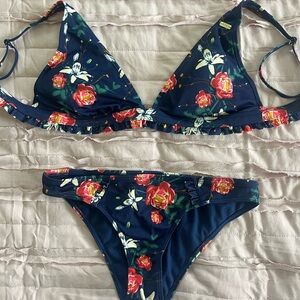Roxy Bikini Set, Top Size L, Bottom Size S